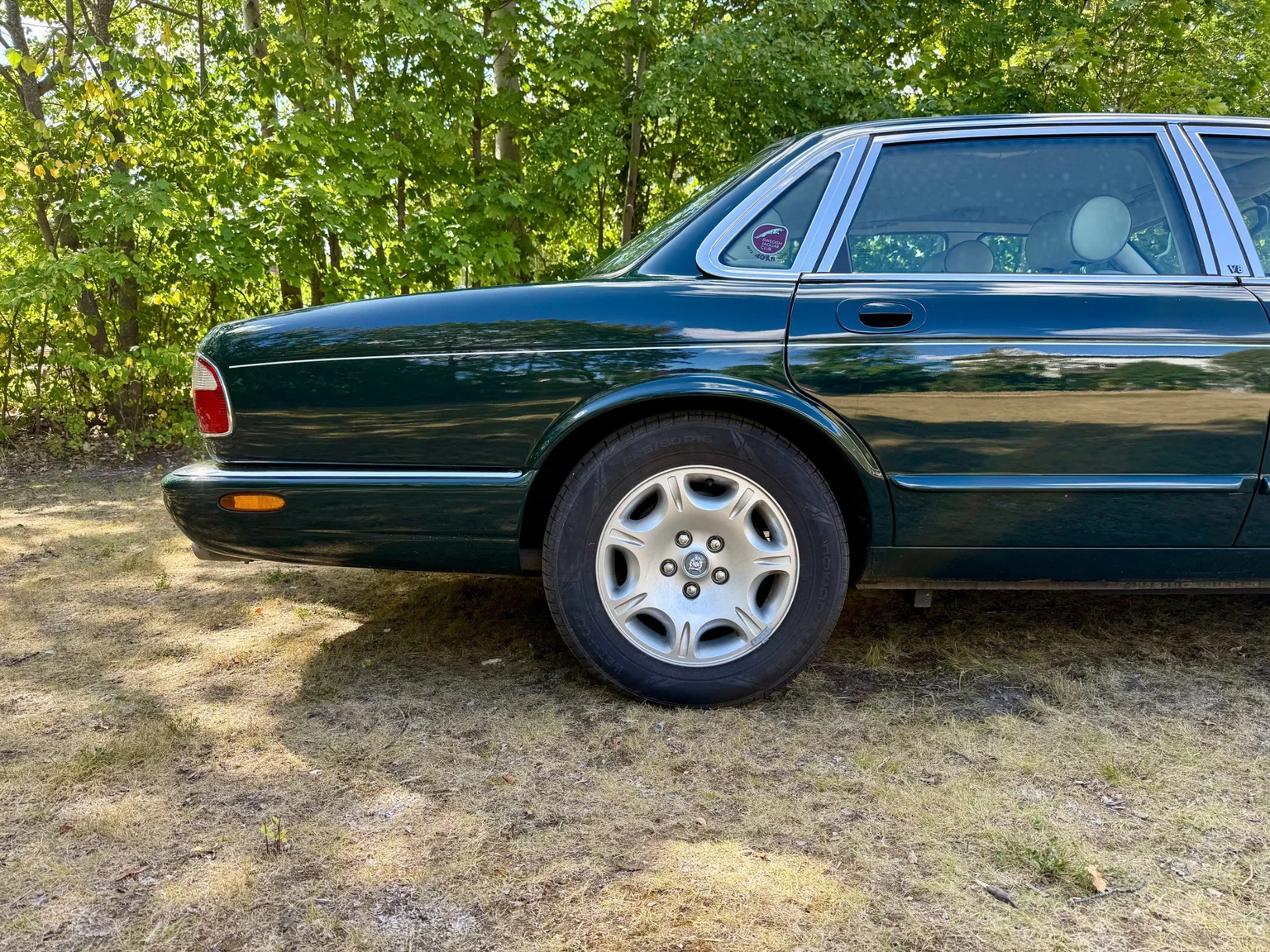 Exterior image of 2001 Jaguar XJ Sovereign 4.0 V8 (4)