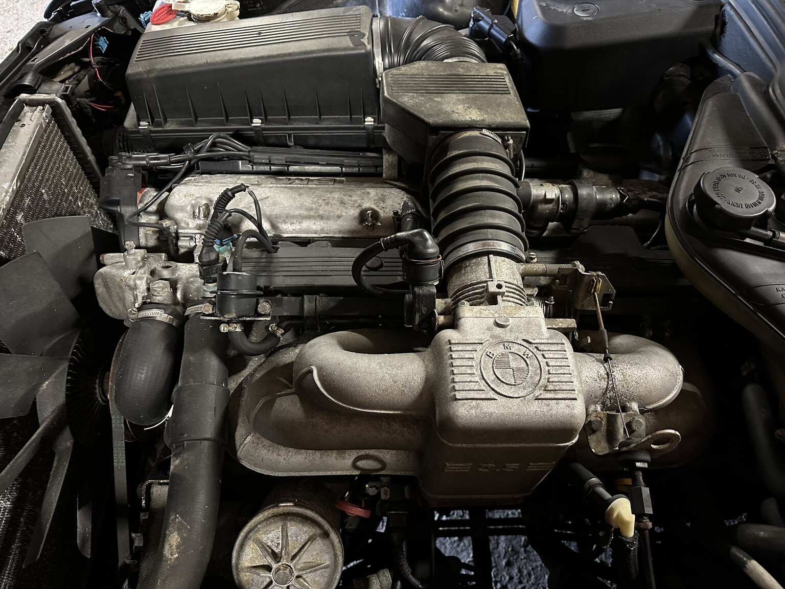 Image of 1988 BMW 535i mechanics
