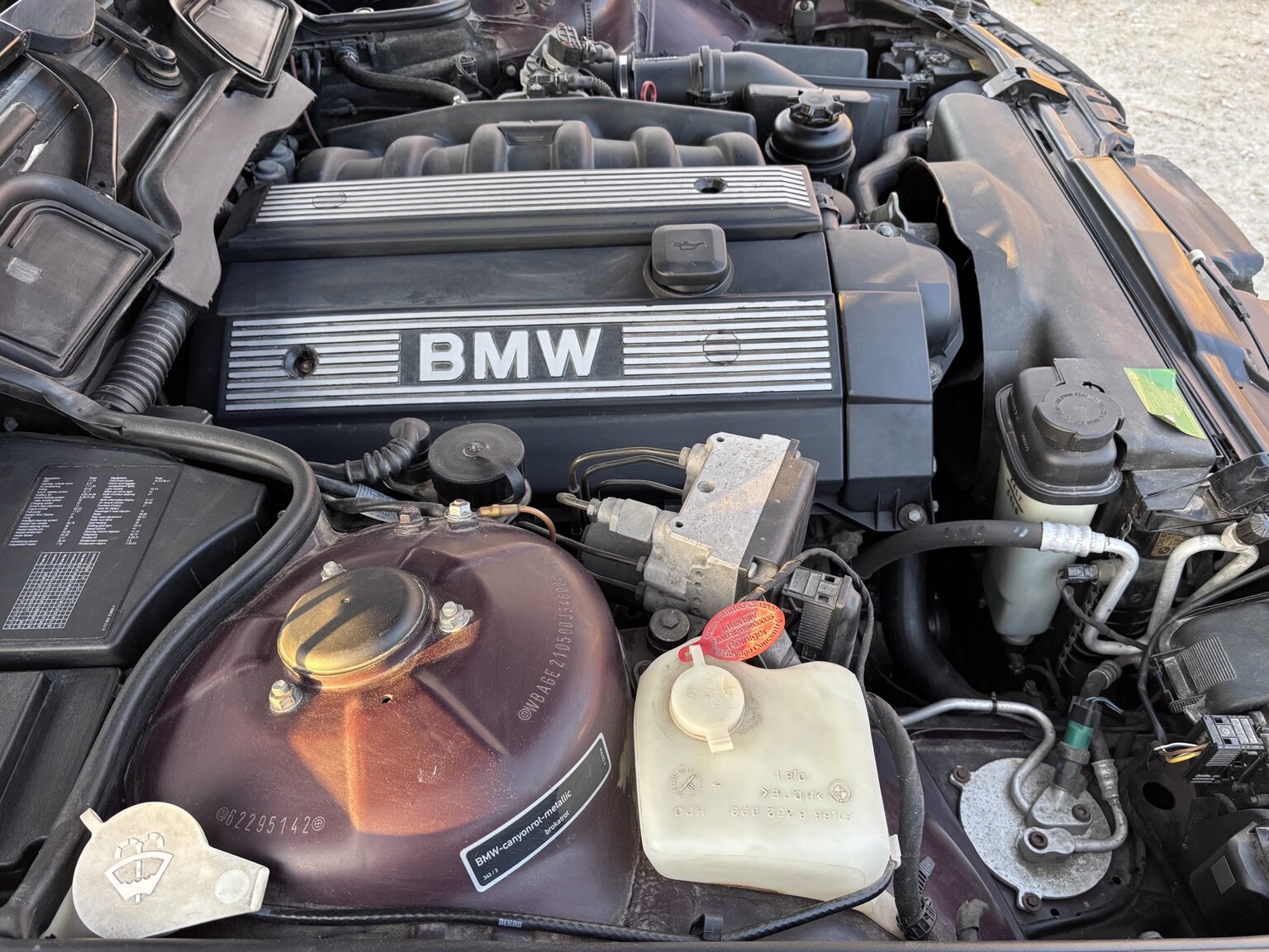 1996 BMW 728iA, Mekanik