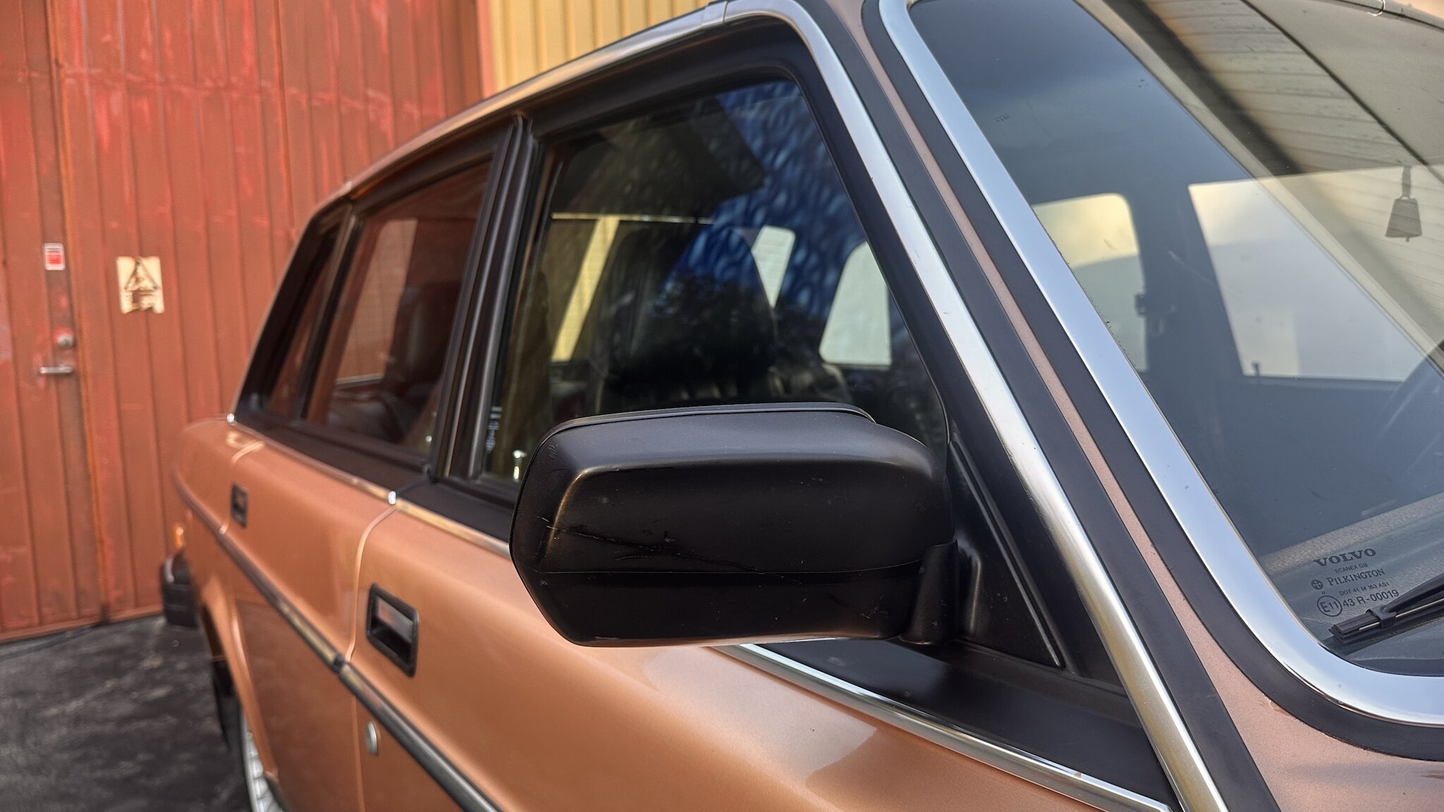 Exteriörbild på 1981 Volvo 244 GLE D6