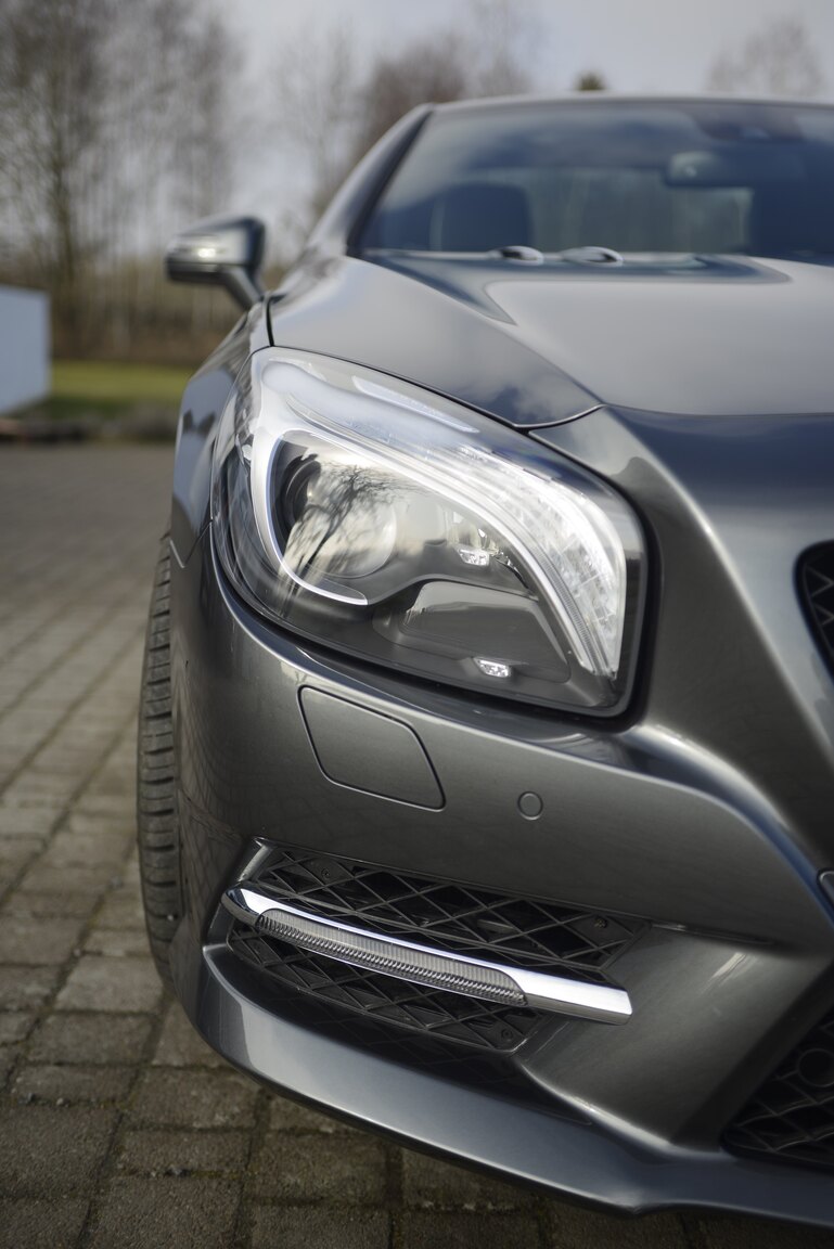 Exterior image of 2014 Mercedes-Benz SL500