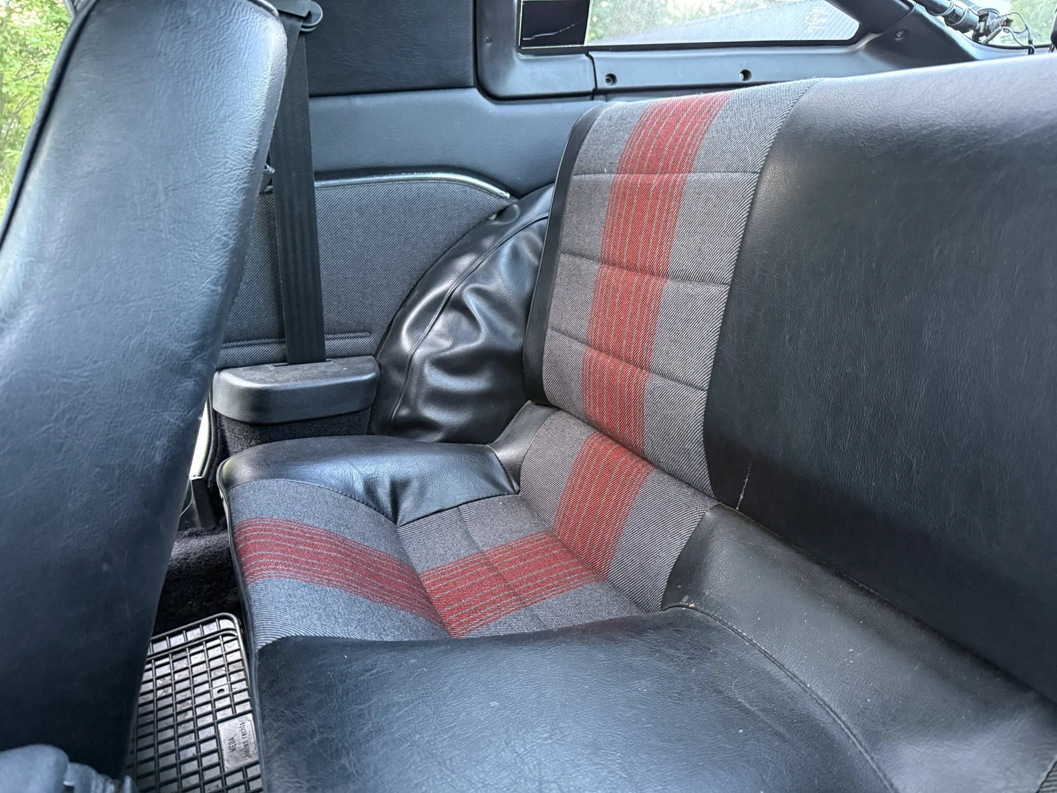 Innenraumfoto von 1983 Mazda RX-7 (45)