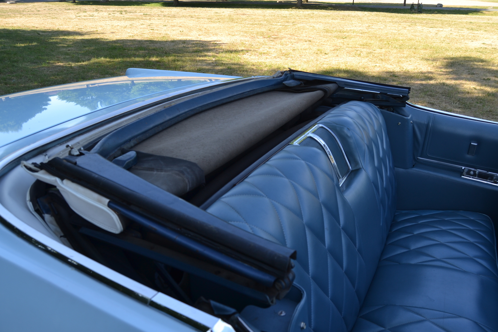 Exterior image of 1970 Oldsmobile Ninety eight Convertible (61)