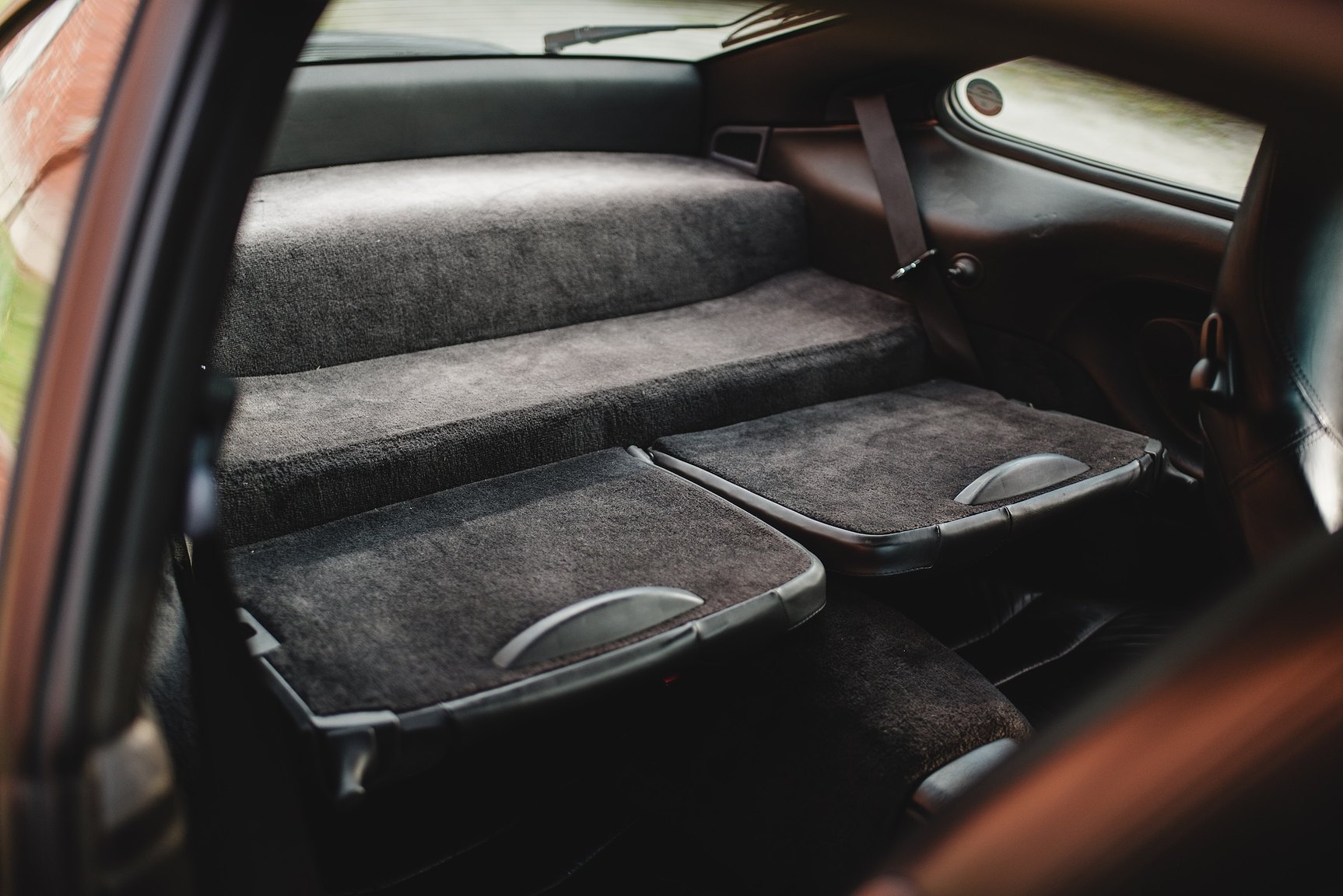 Interior image of 1998 Porsche 996 Carrera 
