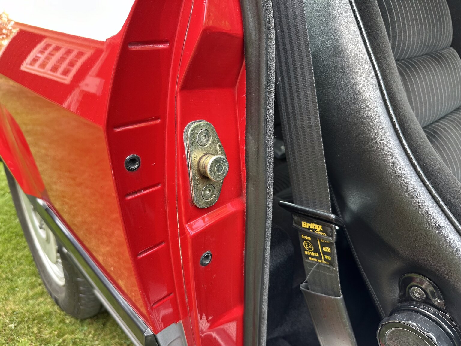 Interior image of 1984 Alfa Romeo GTV 6 2.5