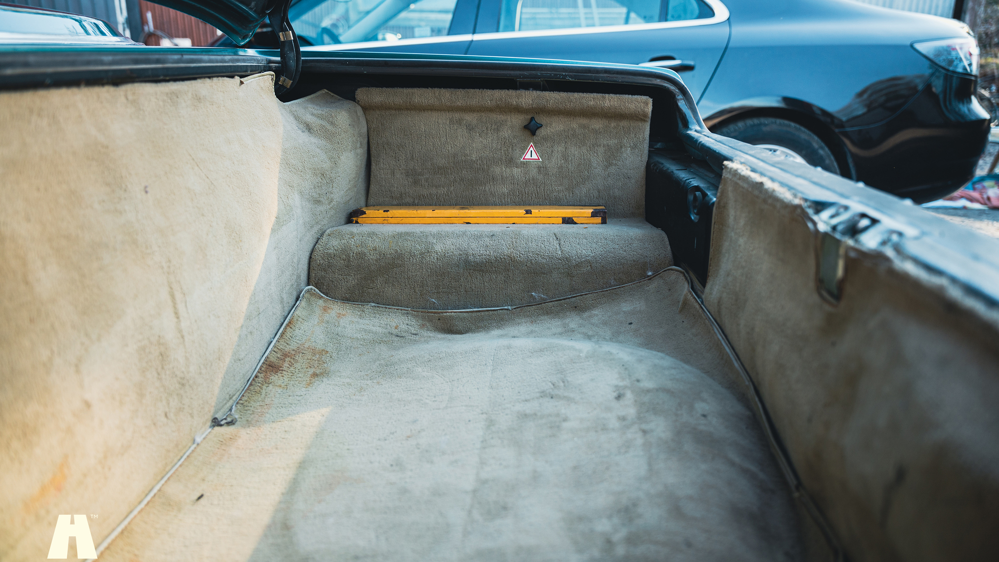 Innenraumfoto von 1985 Mercedes-Benz 380 SL