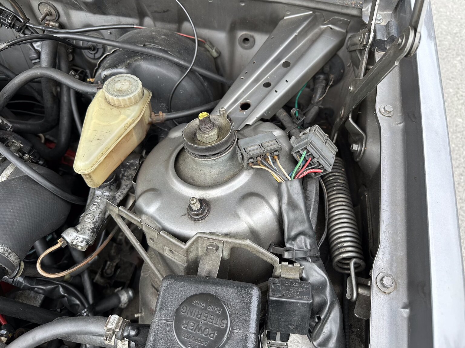 Image of 1988 Volvo 740 Turbo mechanics
