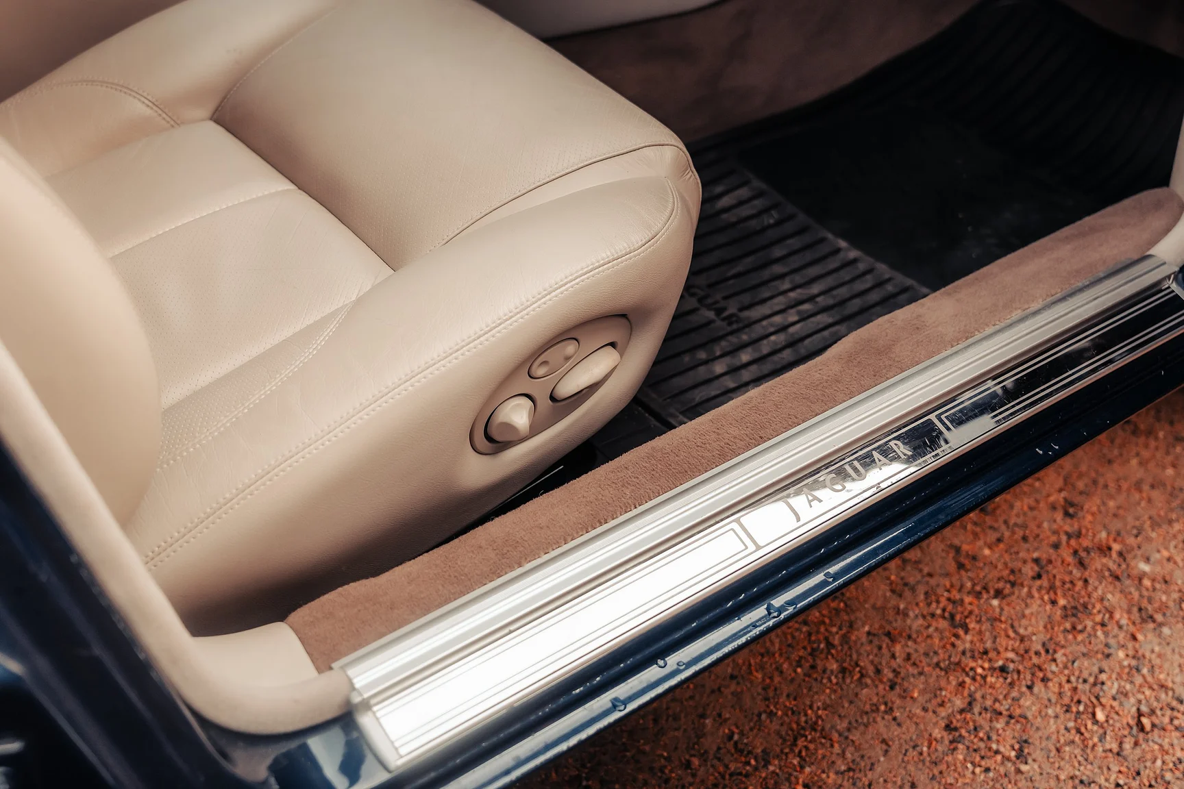 Interiörbild 2001 Jaguar  Xj 4,0 Sovereign (37)