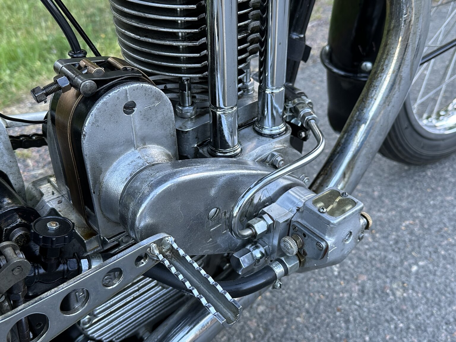 Image of 1933 Husqvarna 350 mechanics
