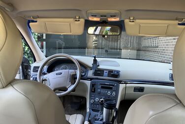 Interior image of 1999 Volvo S80