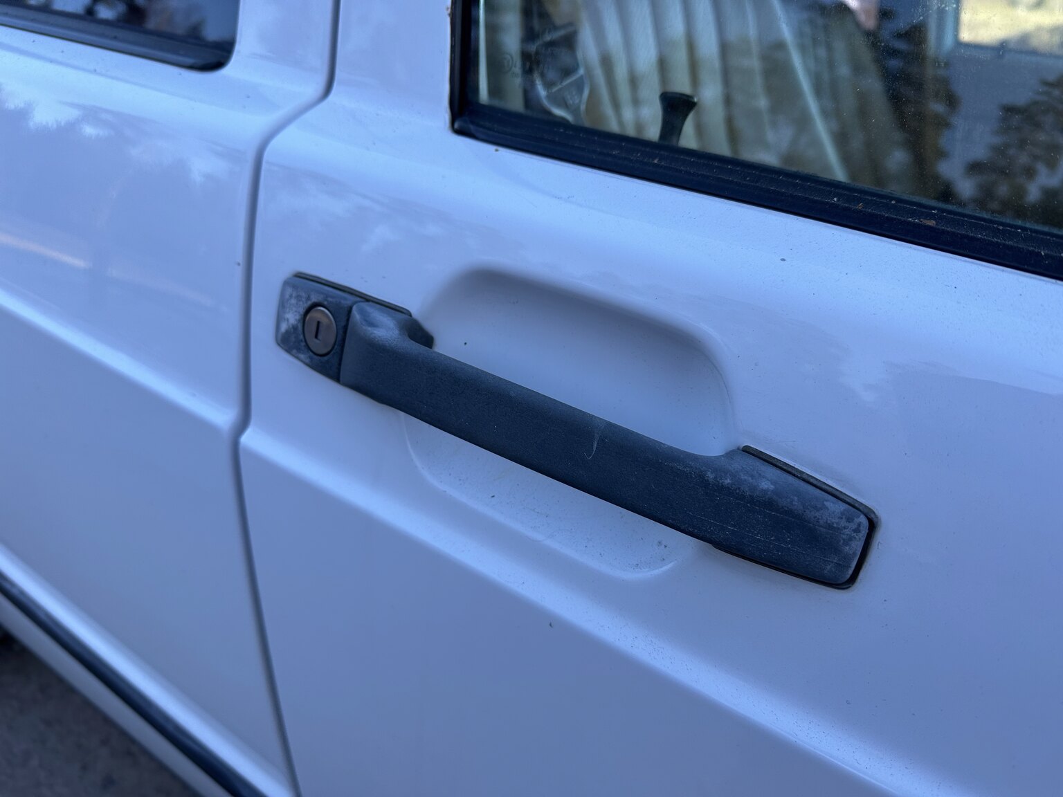 Exteriörbild på 1988 Mercedes-Benz 190 E 2.3 (66)