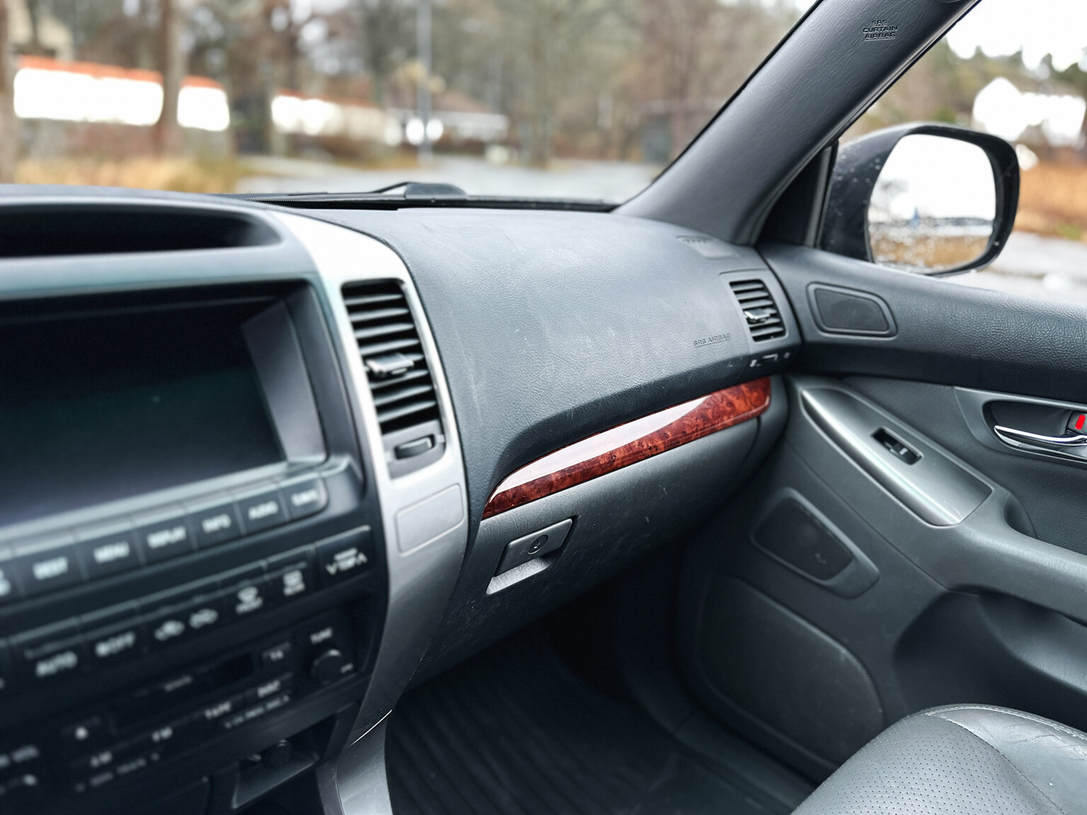 Interior image of 2004 Toyota Land Cruiser