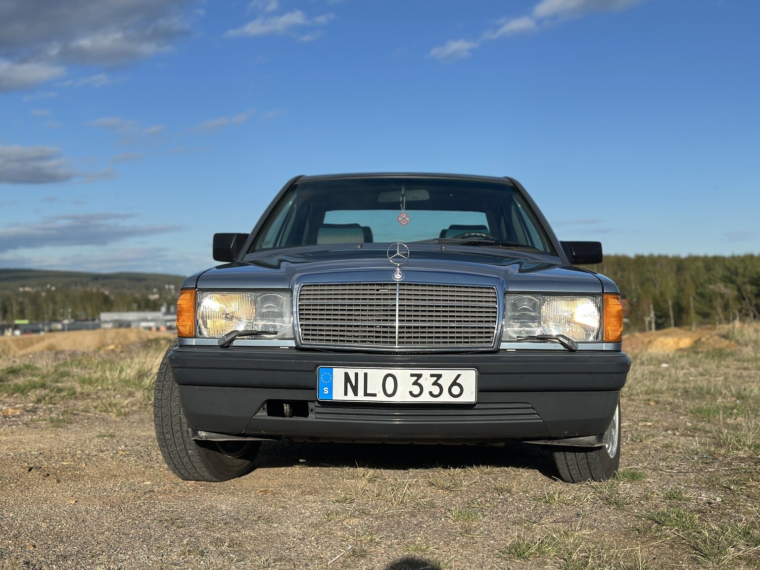Exterior image of 1988 Mercedes-Benz 190 E