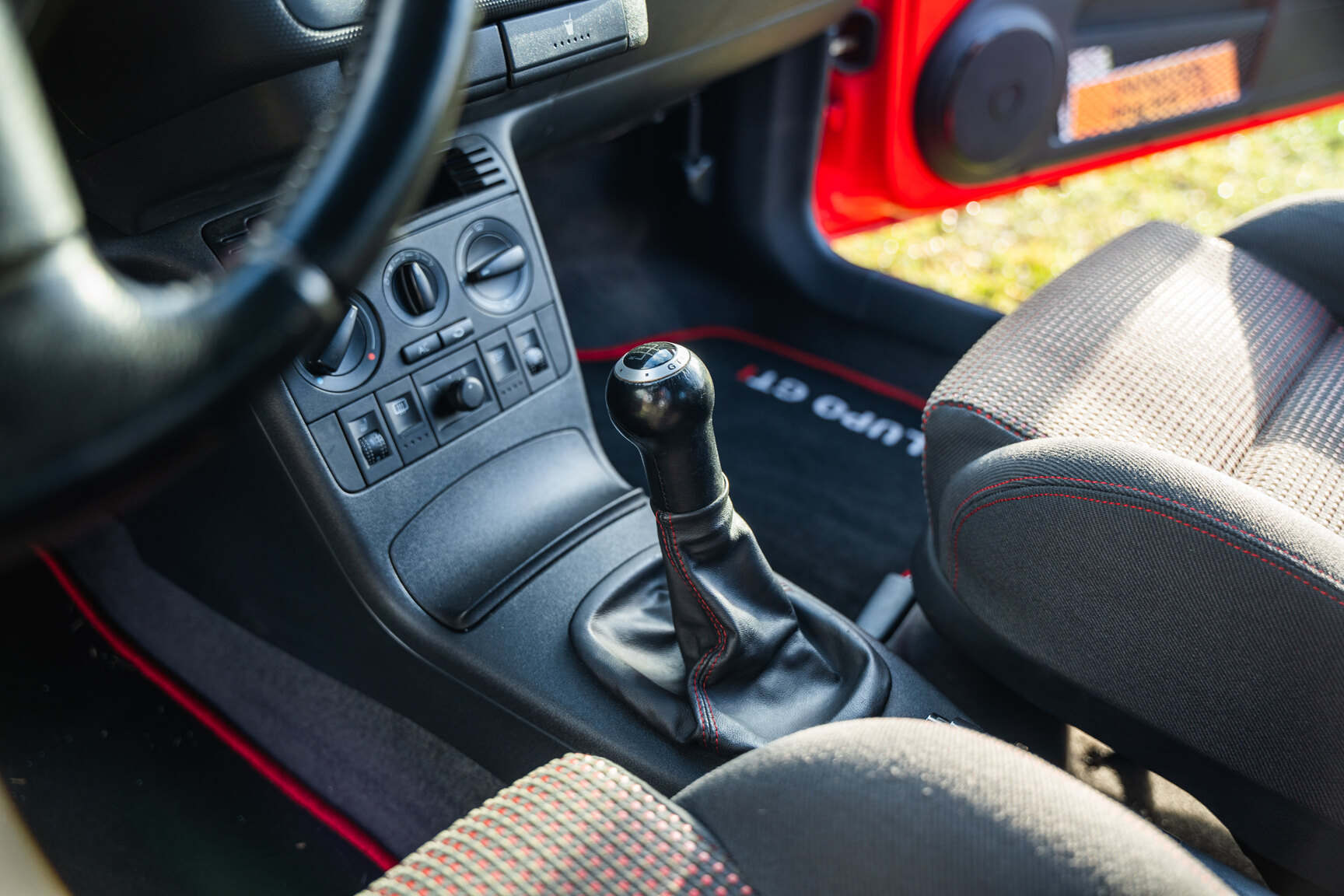 Interior image of 2001 VW Lupo GTI