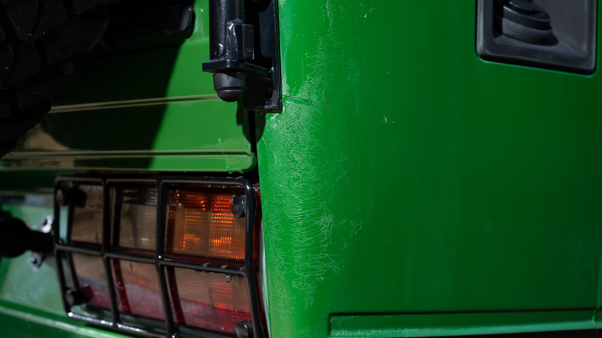 Exterior image of 1992 Volkswagen T3 Kombi Syncro 16" Westfalia