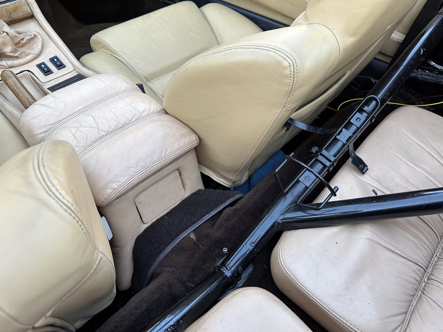 Interiörbild 1987 Maserati Biturbo Spyder