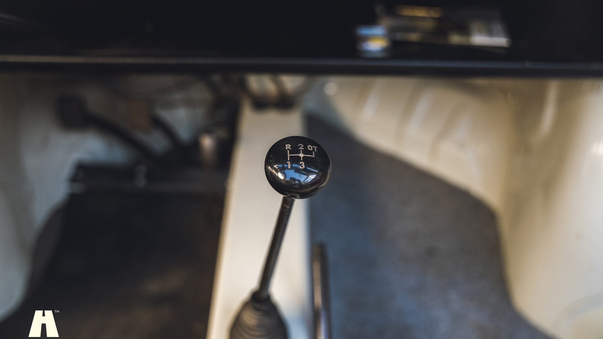 Interior image of 1968 Subaru 360 Deluxe (23)