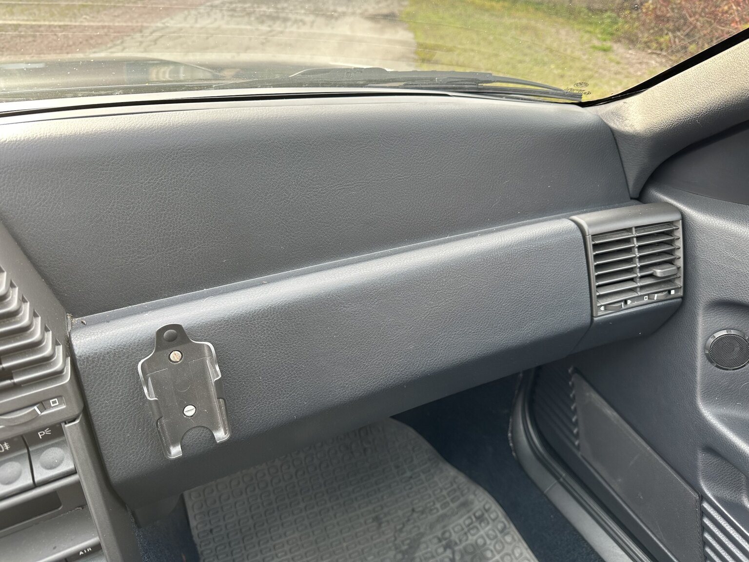Interior image of 1994 Alfa Romeo 164