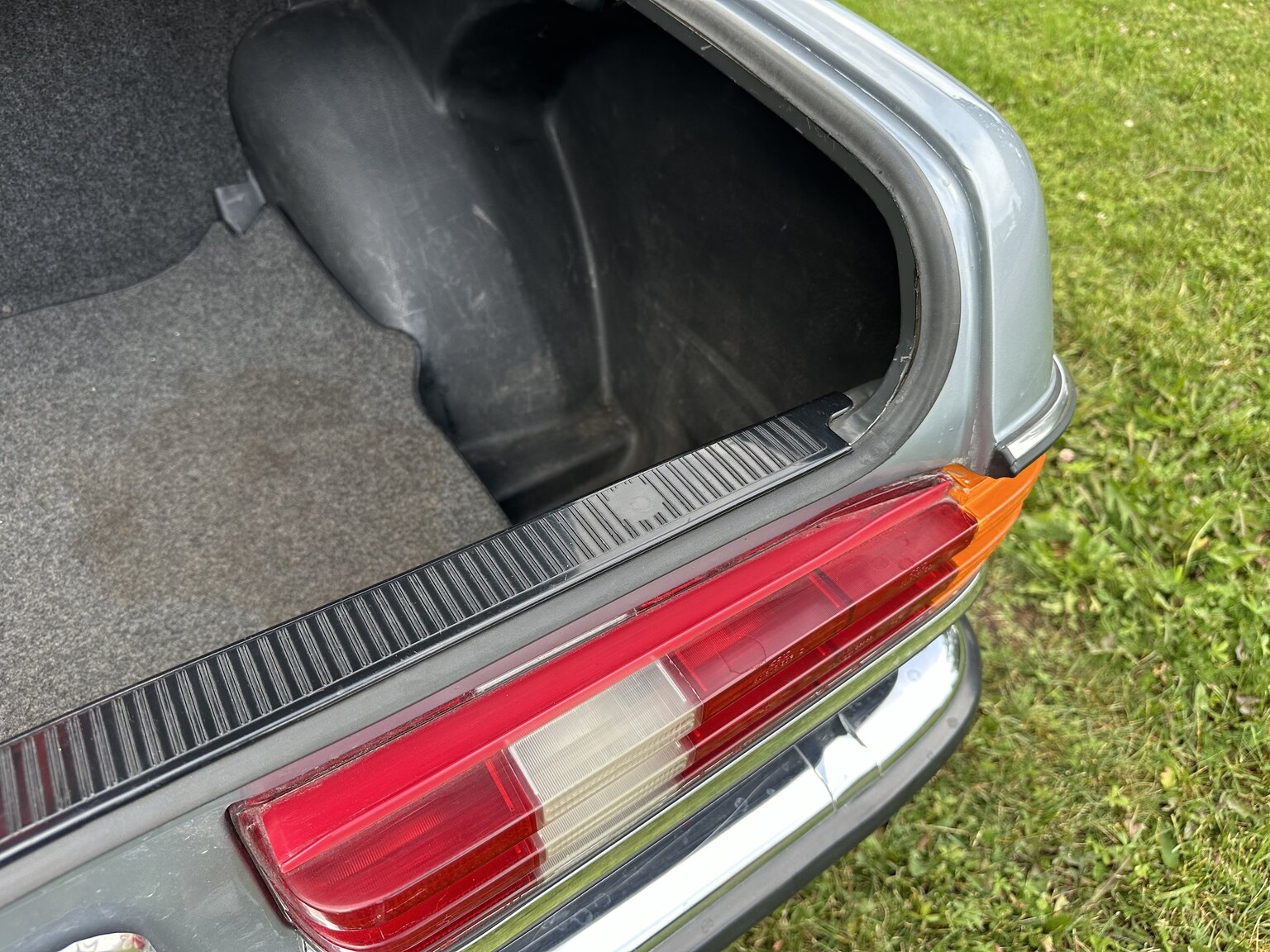 Interiörbild 1984 Mercedes-Benz 230 CE
