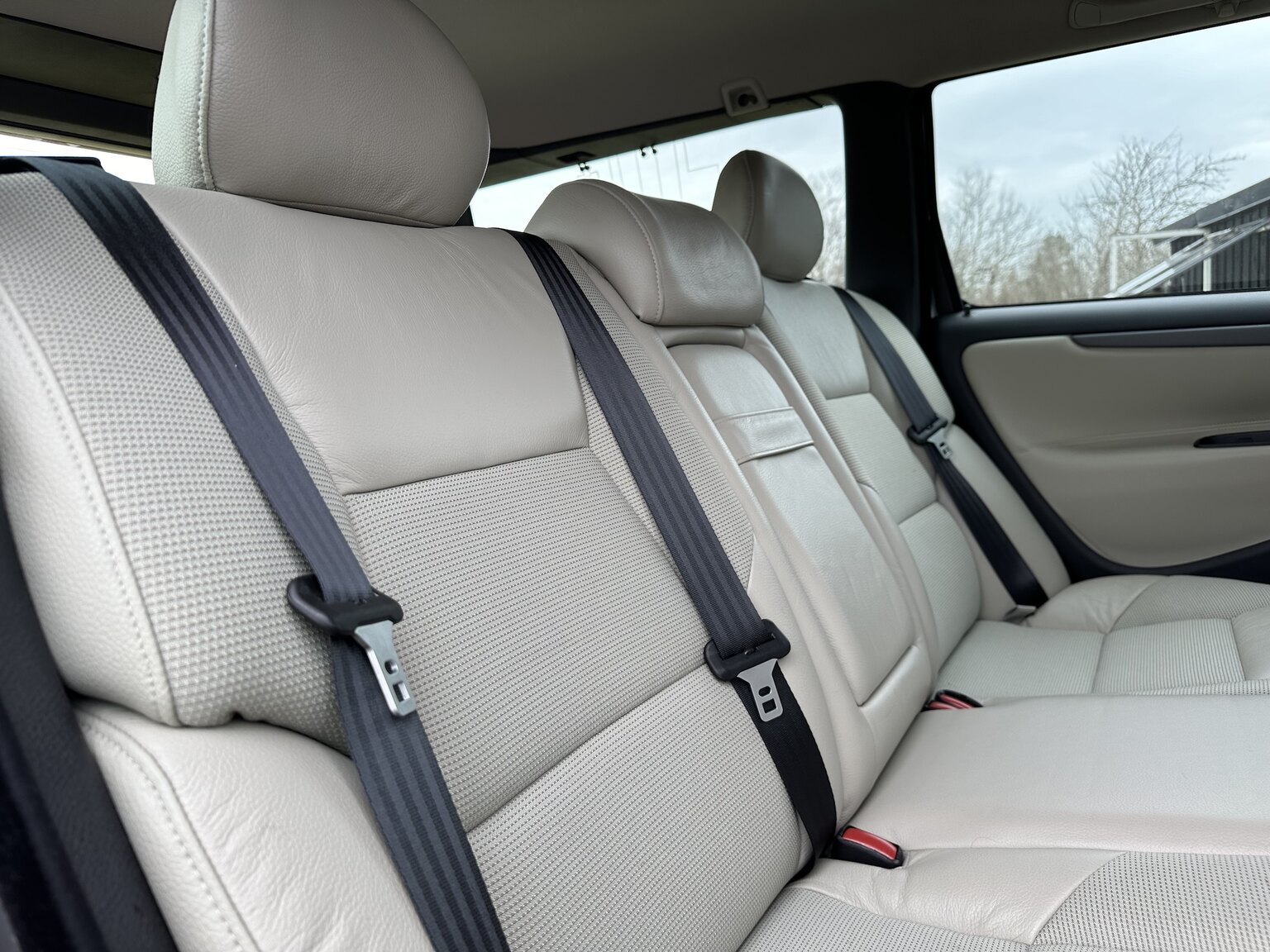 Interior image of 2008 Volvo V70 Classic