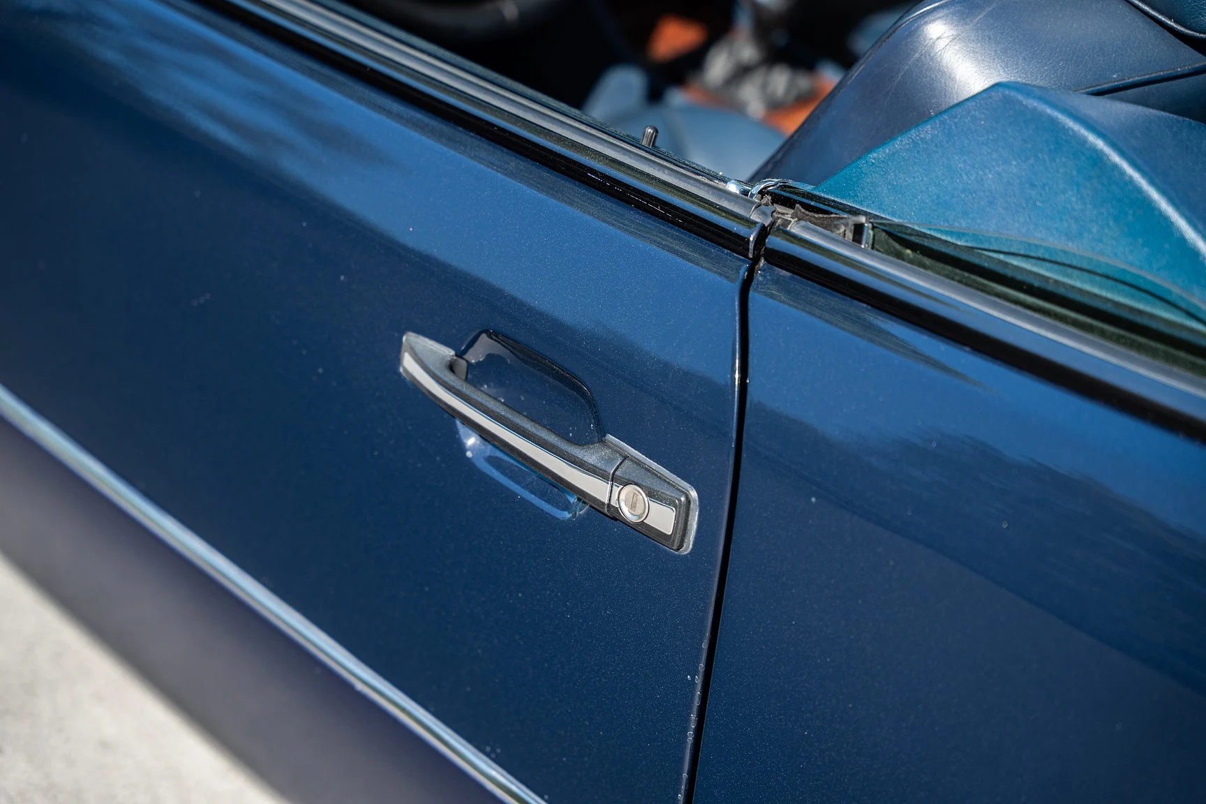 Exteriörbild på 1993 Mercedes-Benz 300 CE-24 Cabriolet (37)