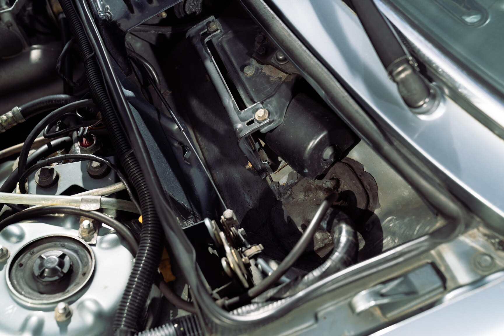 Image of 1986 BMW 635 CSi (8) mechanics