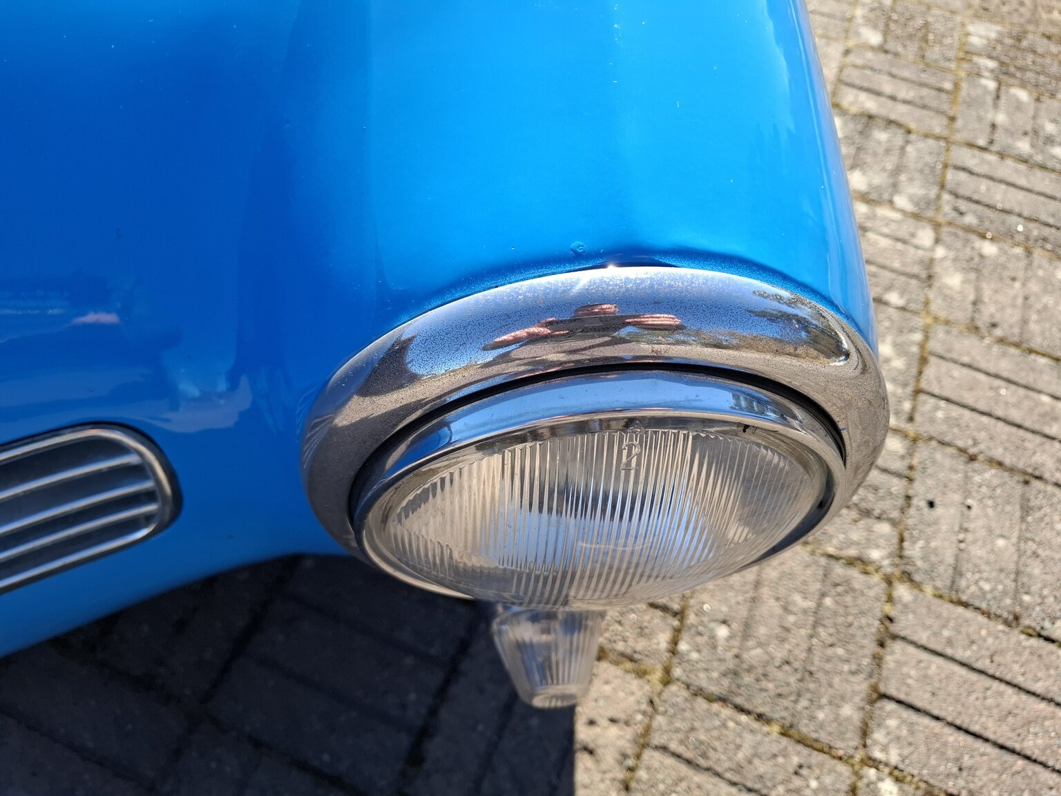 Exteriörbild på 1966 Volkswagen 1300 Karmann-Ghia