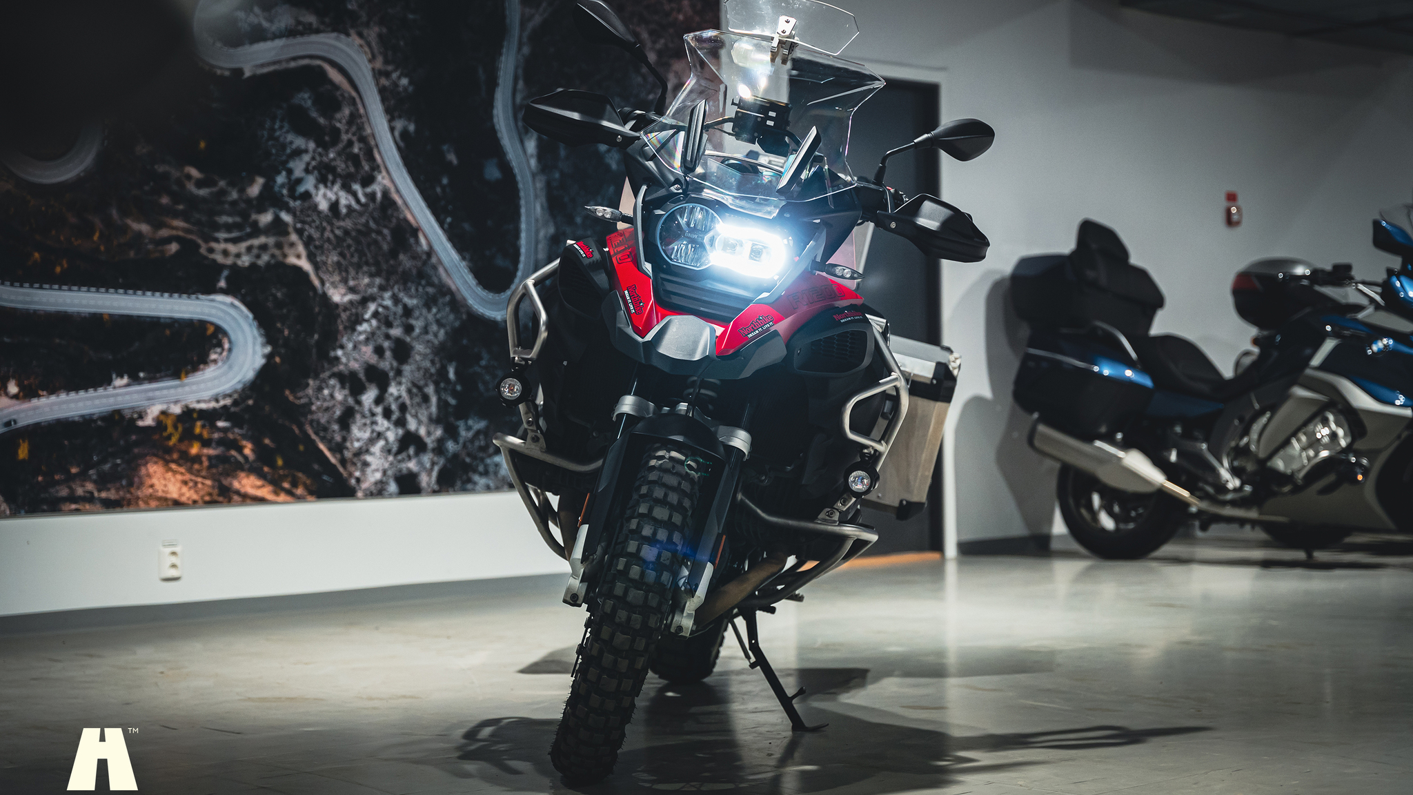 Exterior image of 2017 BMW R 1200 GSA (9)