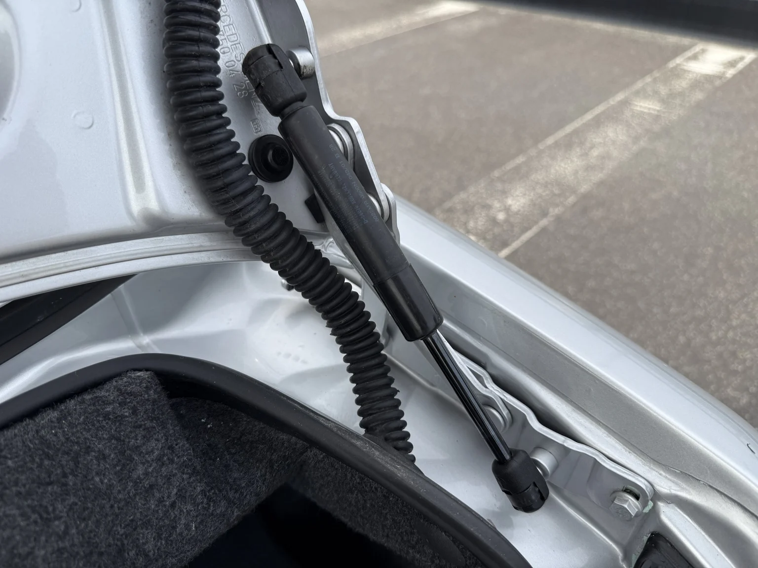Interior image of 2001 MERCEDES-BENZ CLK 230 Kompressor Cabriolet (66)