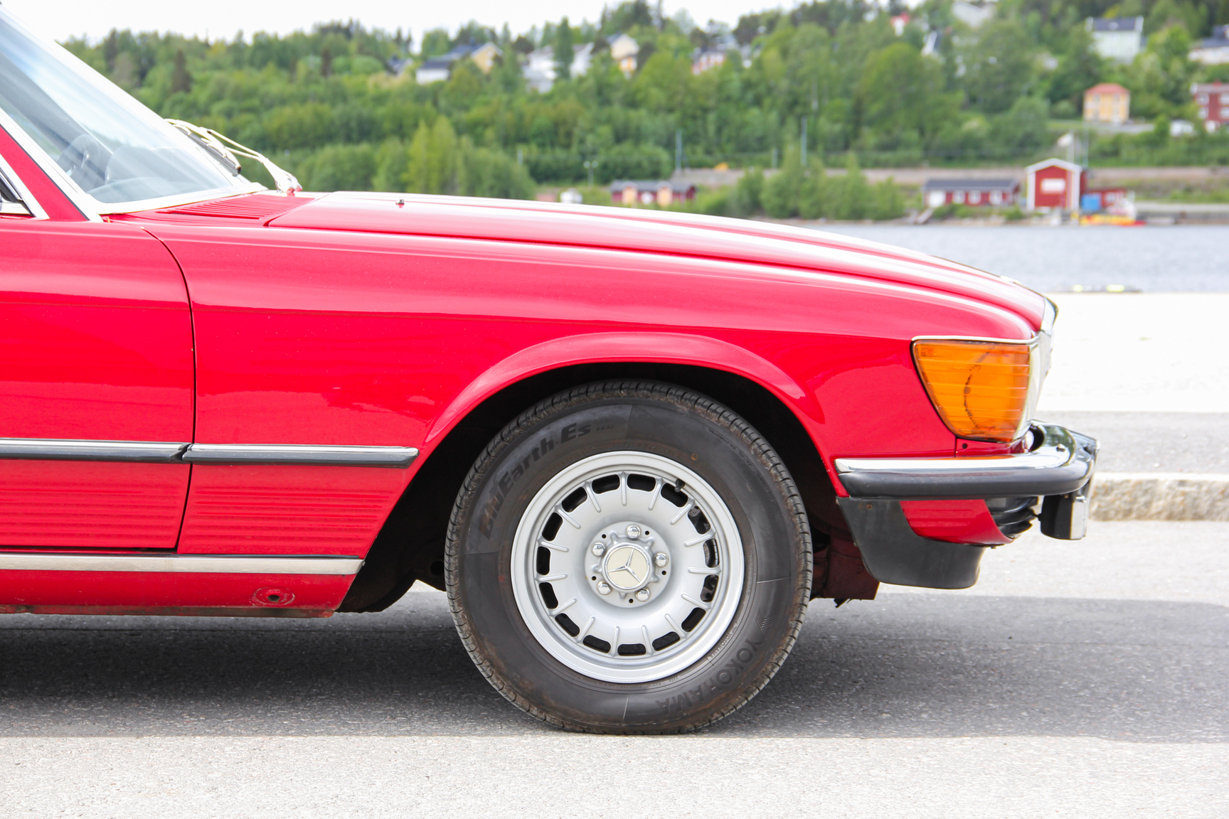 Exteriörbild på 1975 Mercedes-Benz 280 SL (38)