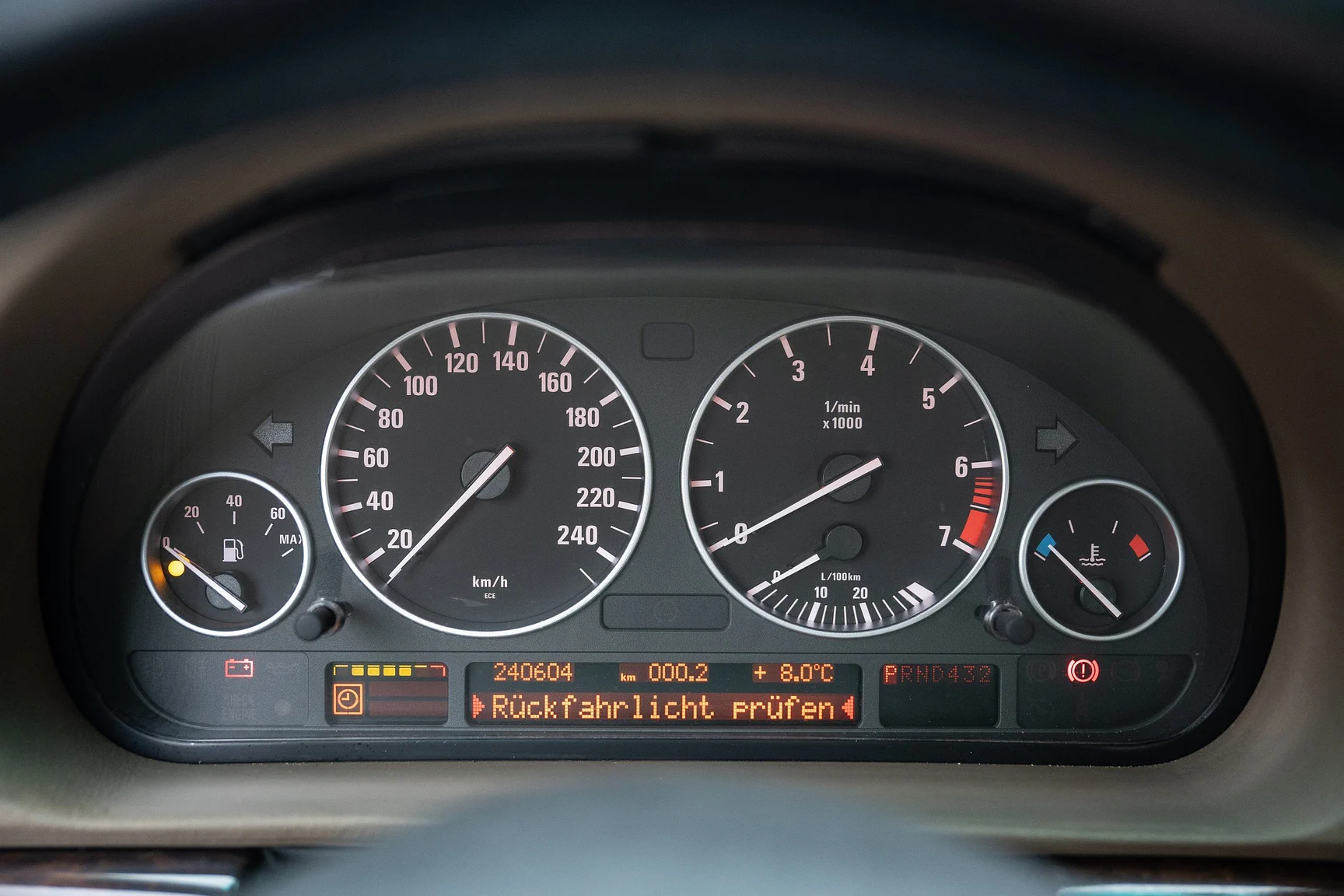 Interior image of 1996 BMW 740 iA - NO RESERVE (86)