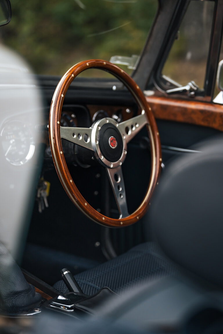 Innenraumfoto von 1973 MG MGB Roadster (1)