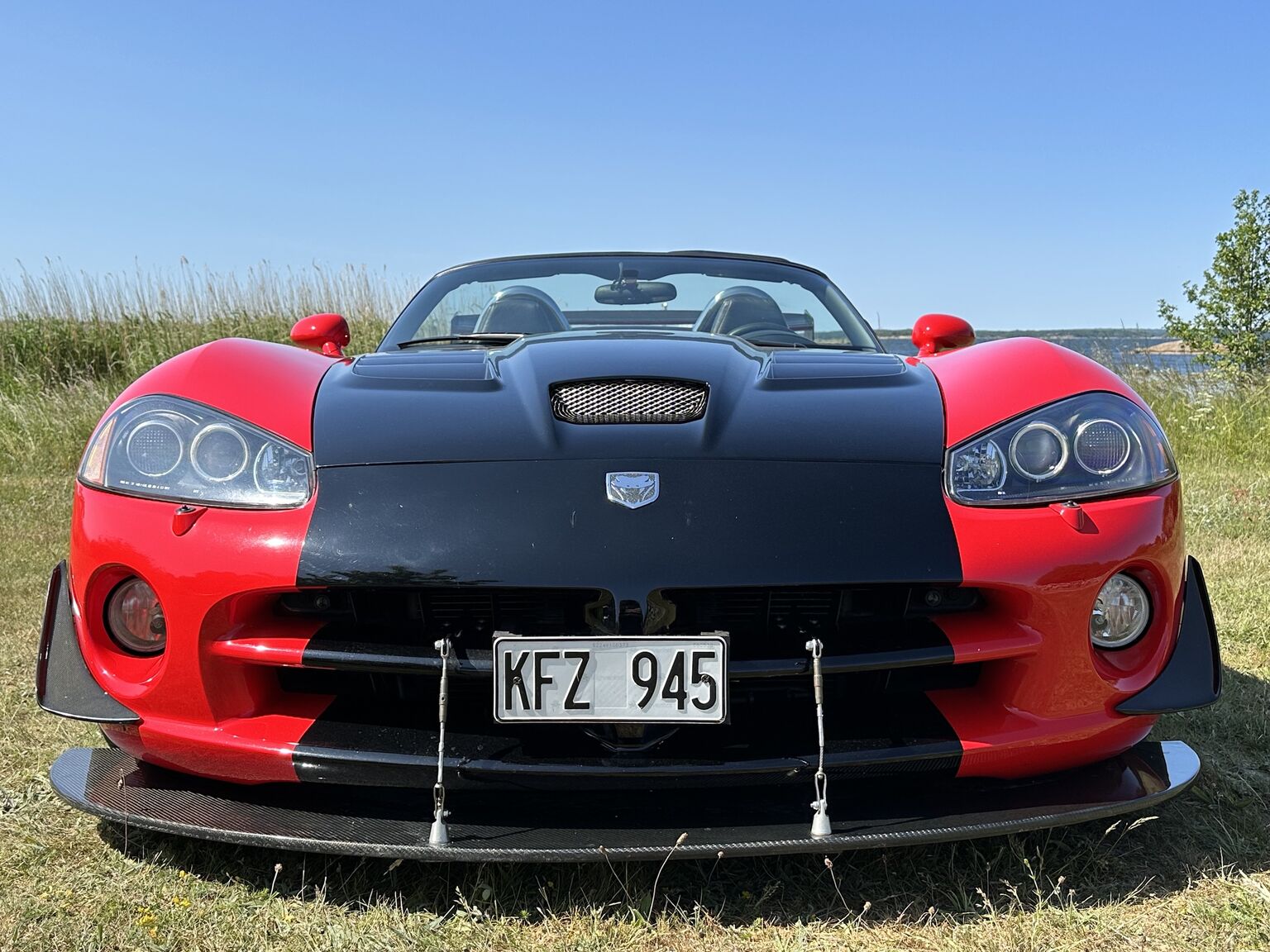 Exterior image of 2004 Dodge Viper SRT-10 (69)