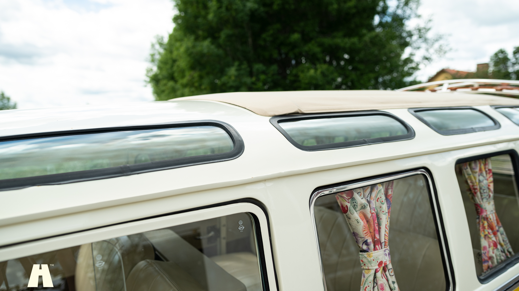 Exteriörbild på 1974 Volkswagen T1 Split Window  