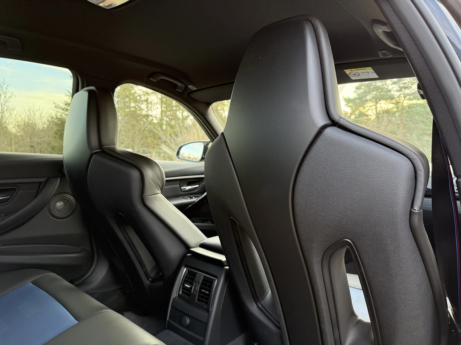 Interior image of 2017 BMW M3 Competition 30 Jahre (44)