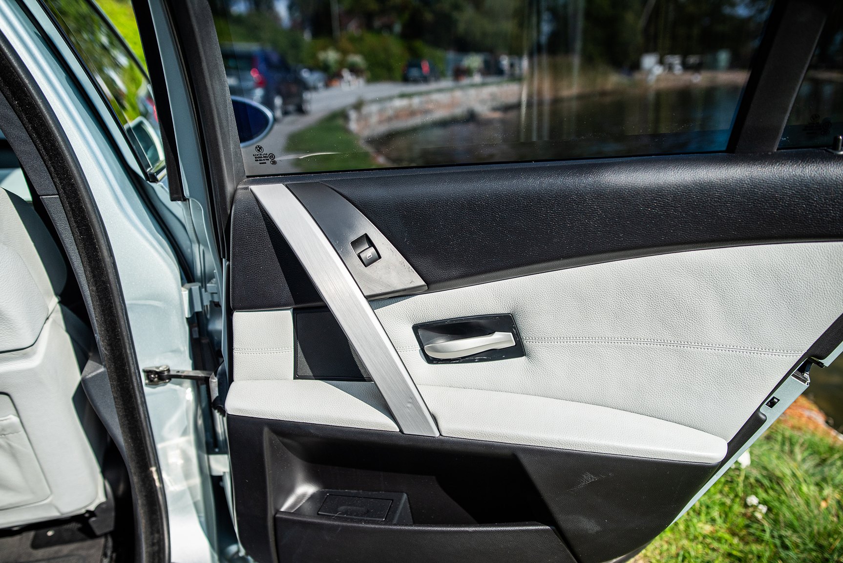 Interior image of 2006 BMW E60 M5
