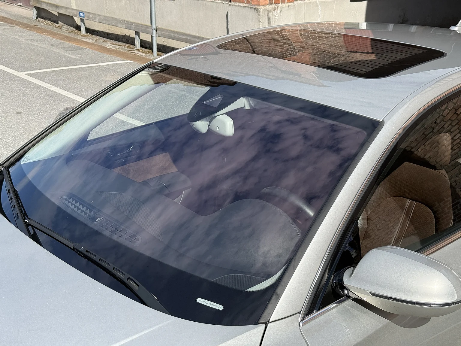 Exterior image of 2014 Audi A8 4.0 TFSI (29)