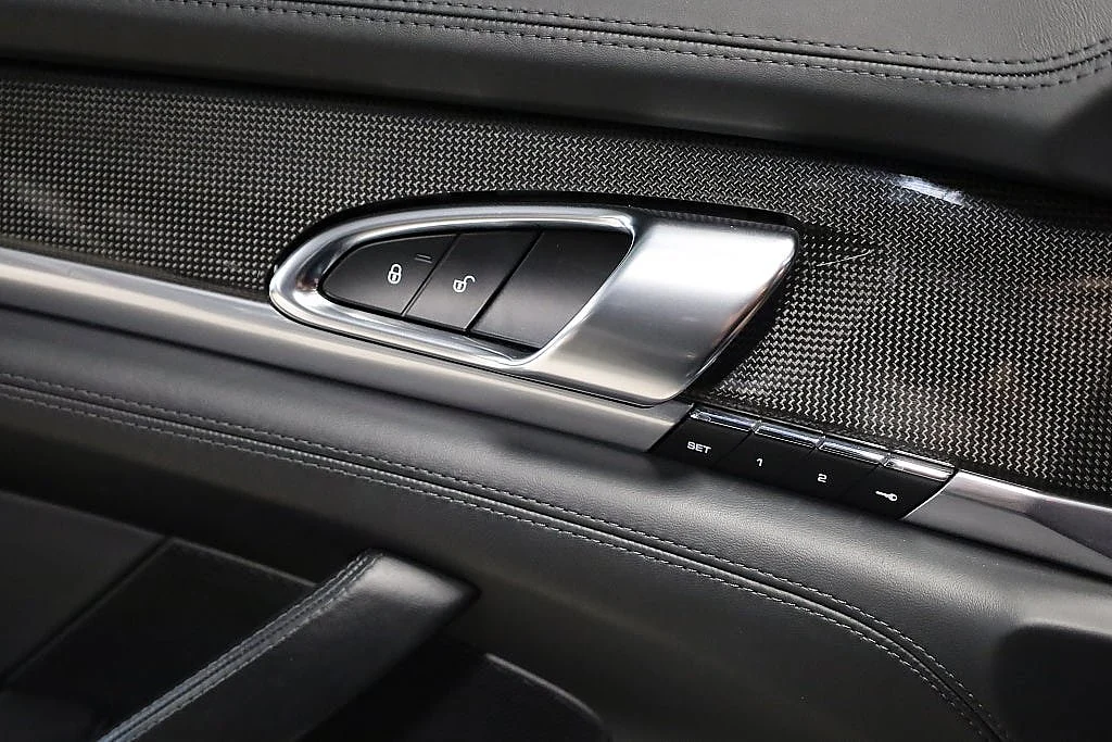 Bild von 2014 Porsche Panamera (12)