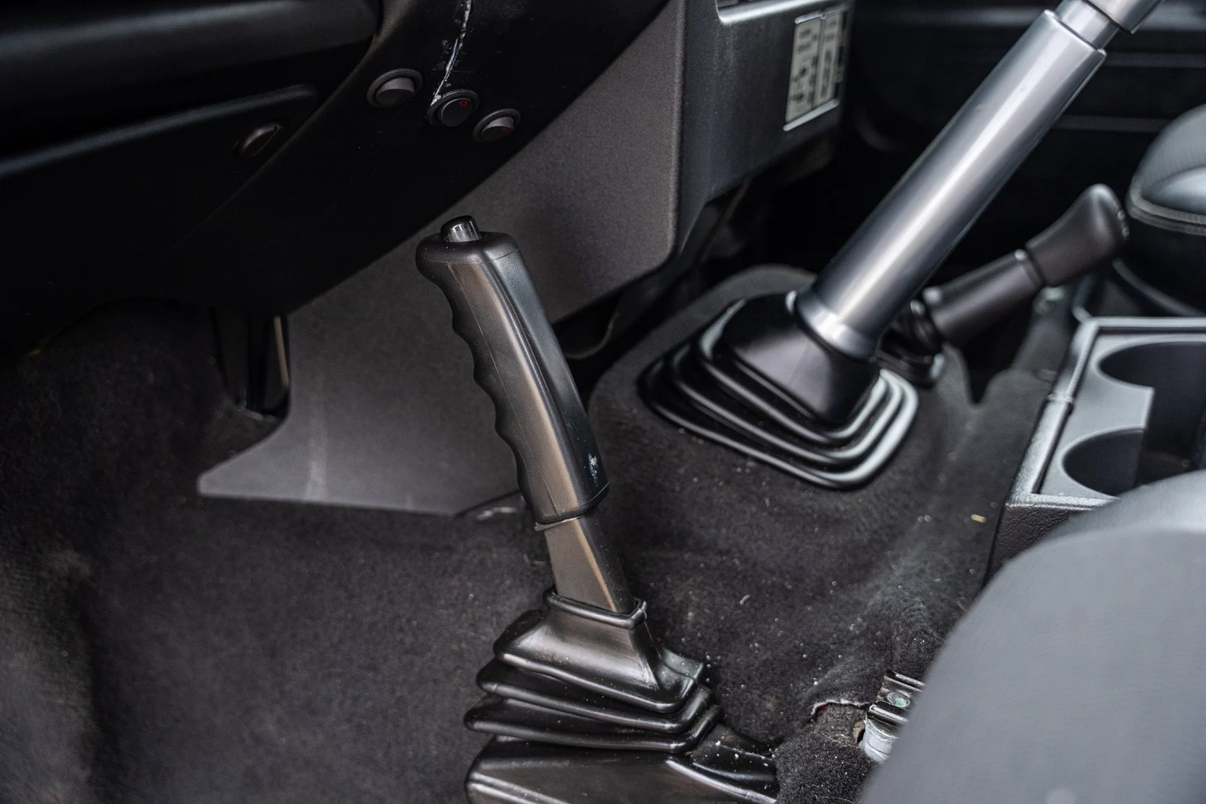 Innenraumfoto von 2015 Land Rover Defender 90 Special (7)