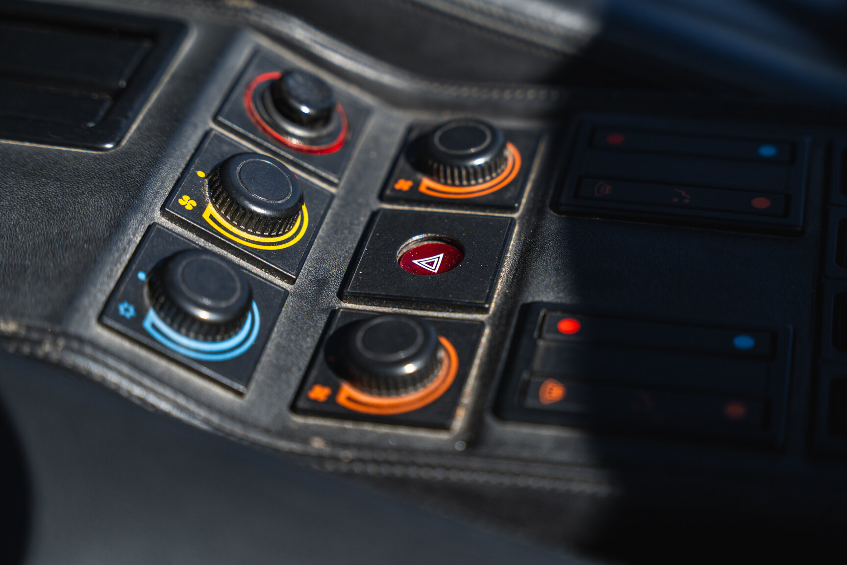 Interiörbild 1989 Ferrari 328 GTS