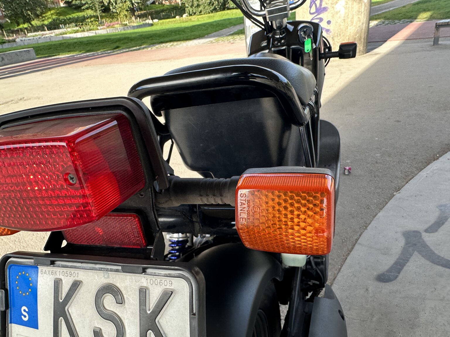 Exteriörbild på 2010 Honda NPS 50 Zoomer