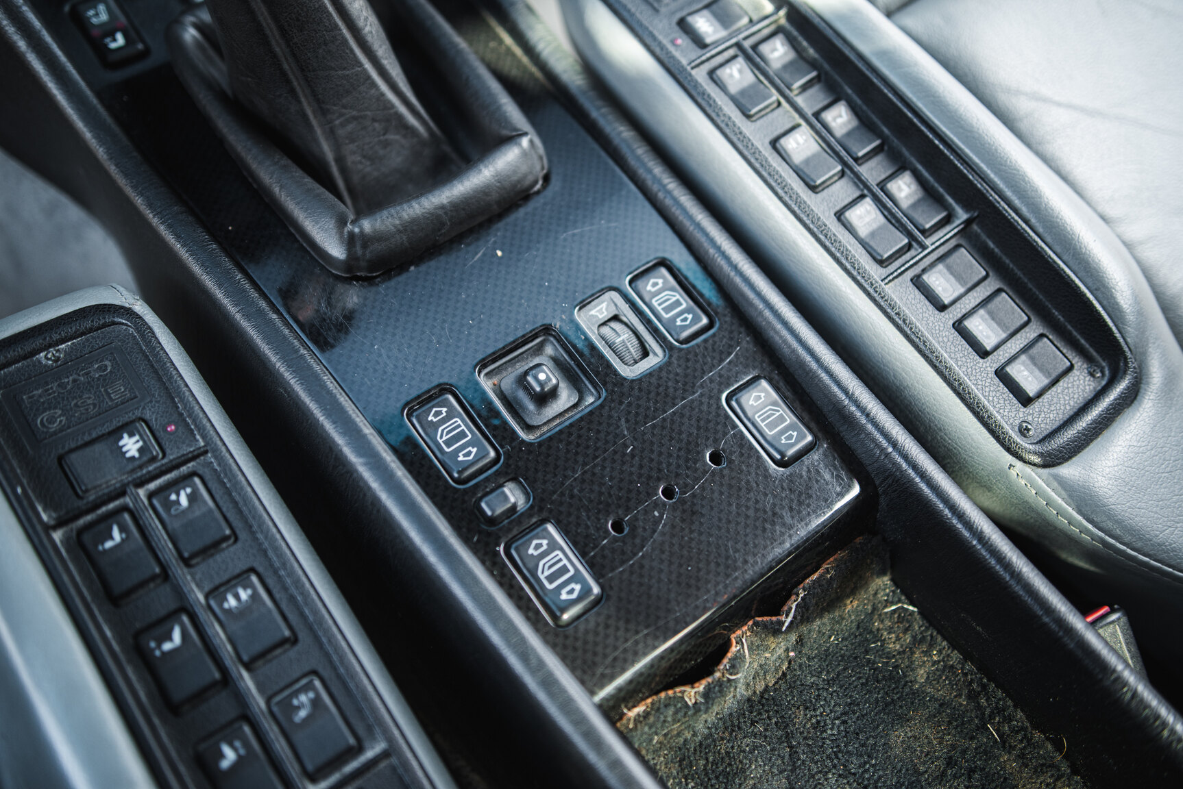 Interiörbild 1989 Mercedes-Benz 300 CE Koenig Specials
