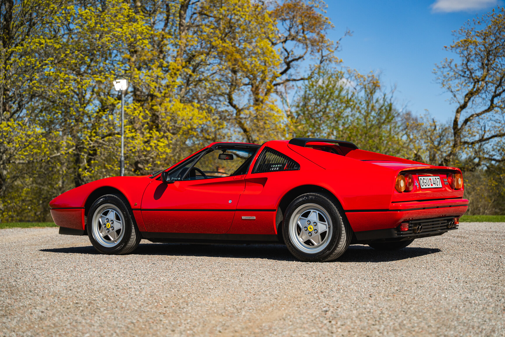 Exteriörbild på 1989 Ferrari 328 GTS