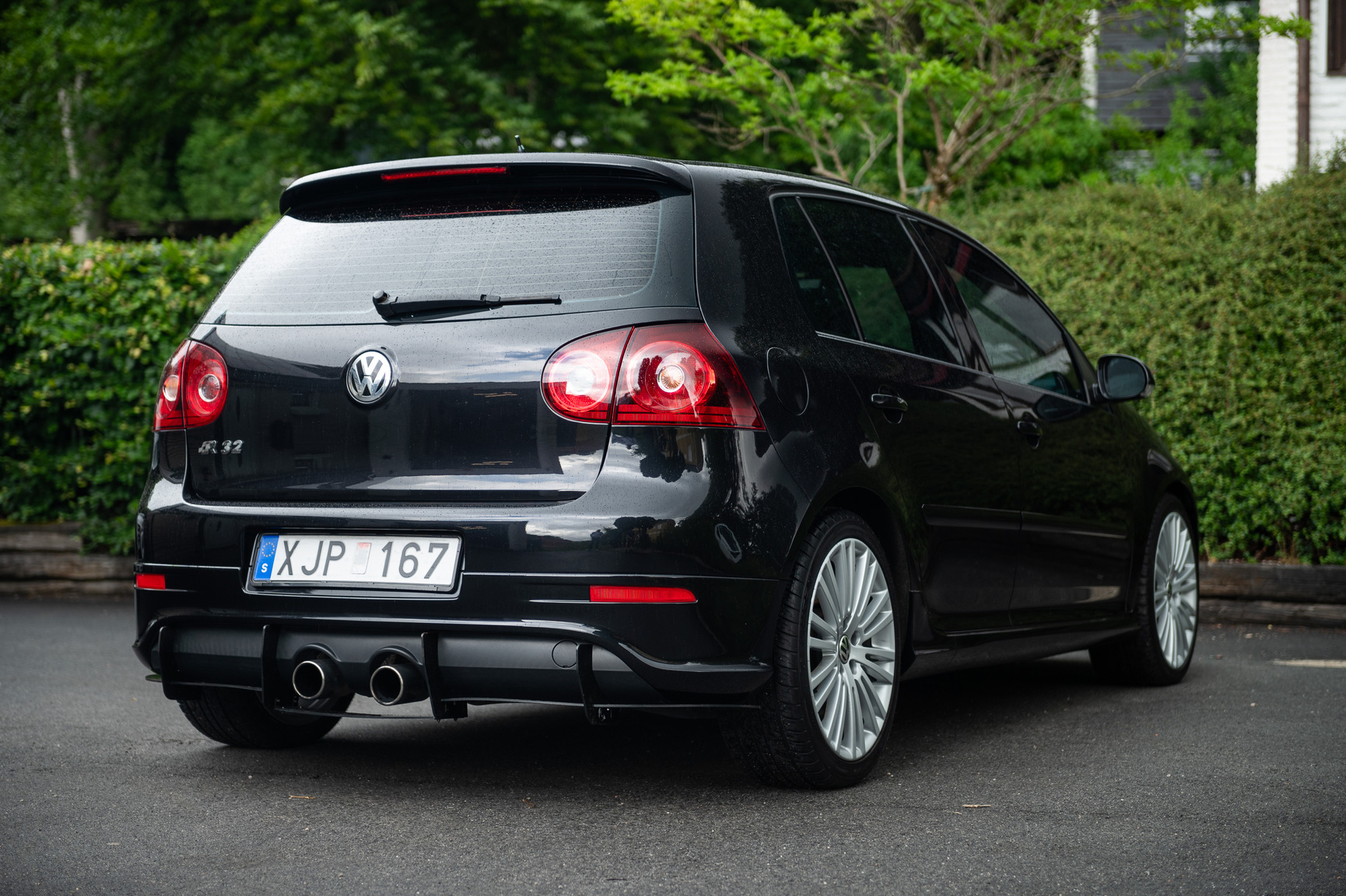 Exteriörbild på 2006 Volkswagen Golf R32 (8)