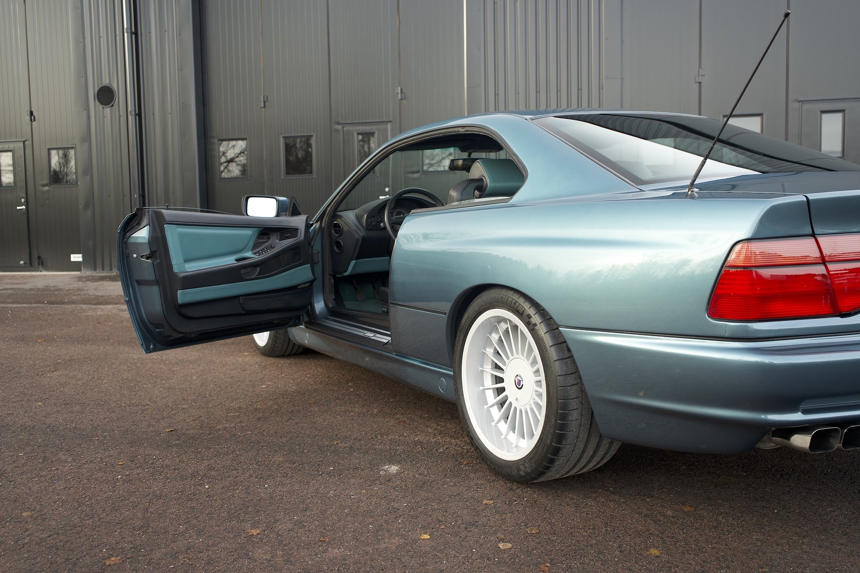 Interiörbild 1992 BMW 850i 6-speed manual - NO RESERVE