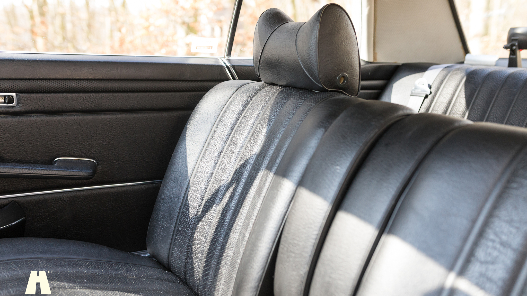 Interior image of 1970 Mercedes 250 CE