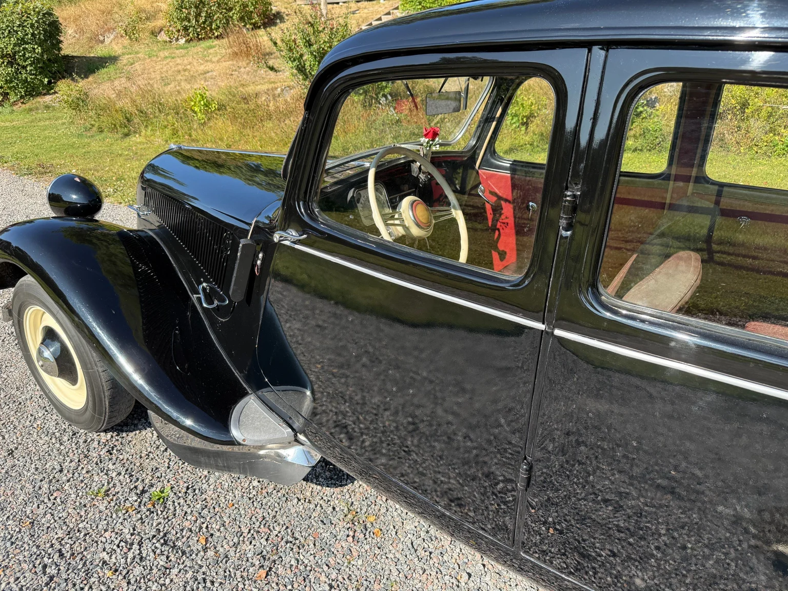 Exterior image of 1951 Citroën CV 11  Sedan  (27)