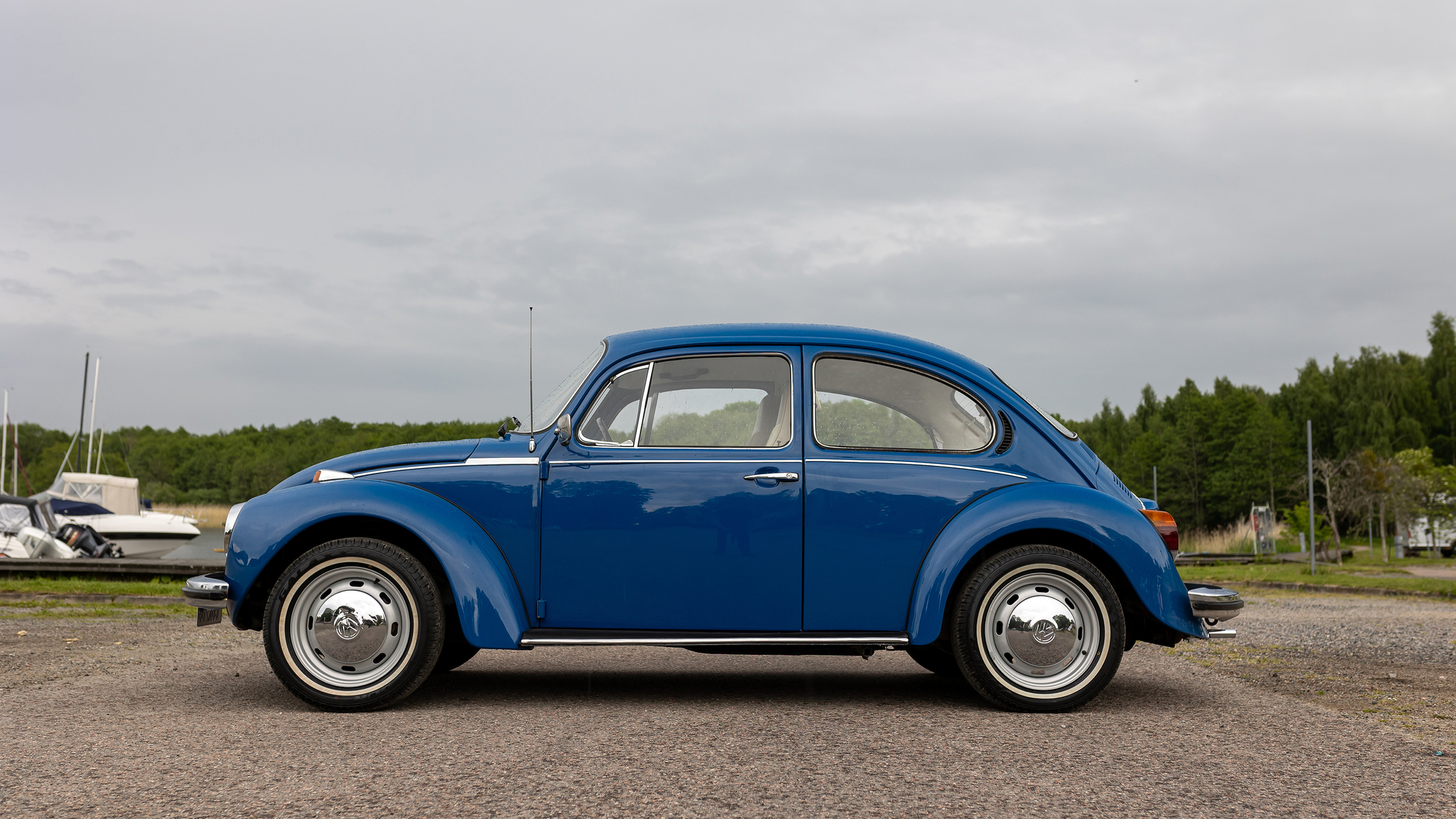 Exterior image of 1973 Volkswagen Beetle 1303S 1600 (2)