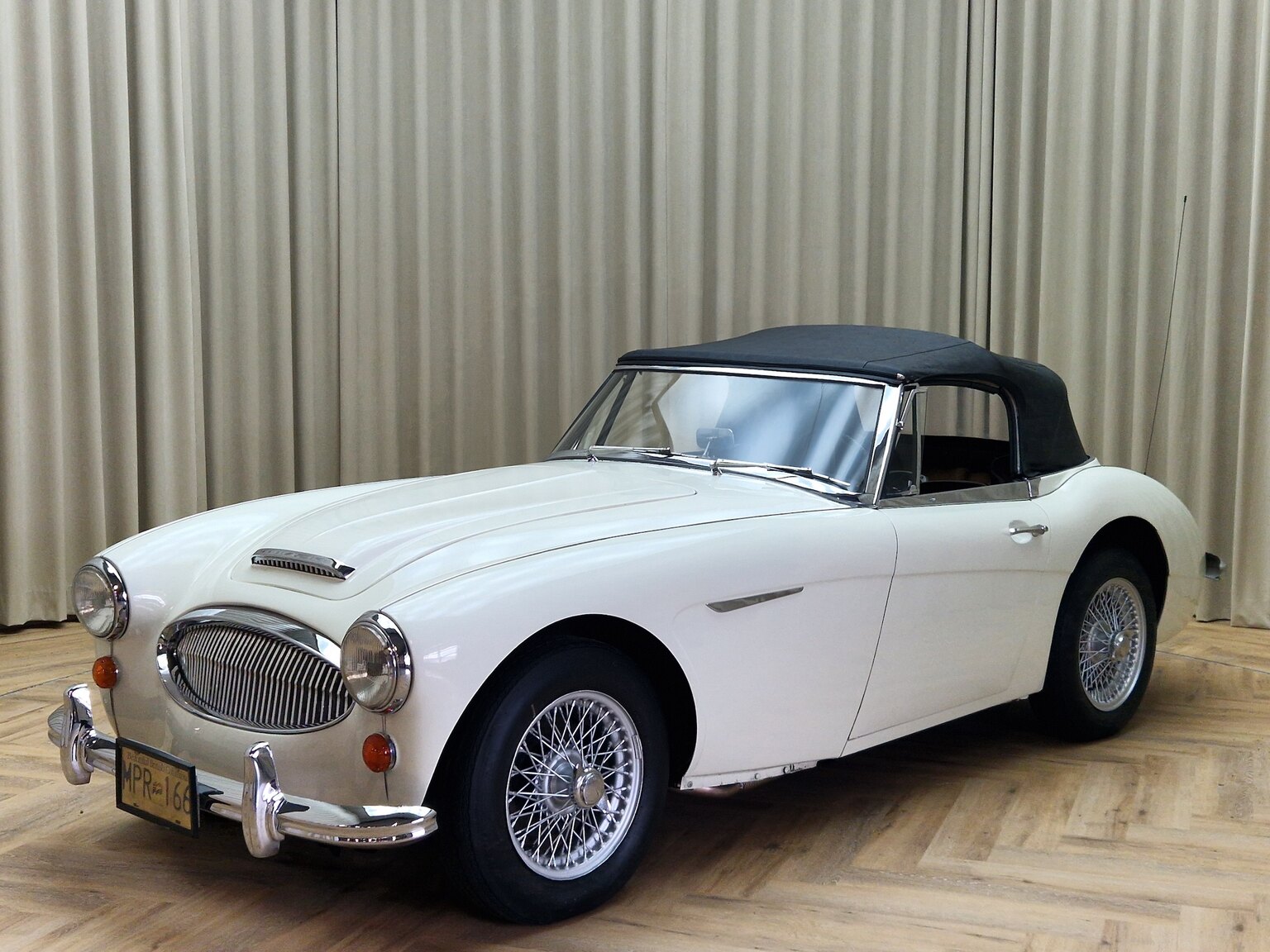 Exterior image of Austin Healey