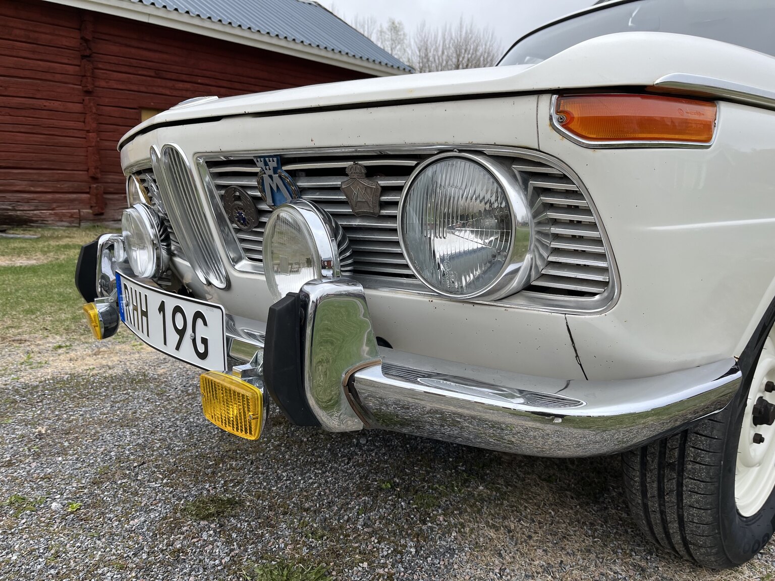 Exterior image of 1965 BMW 1800